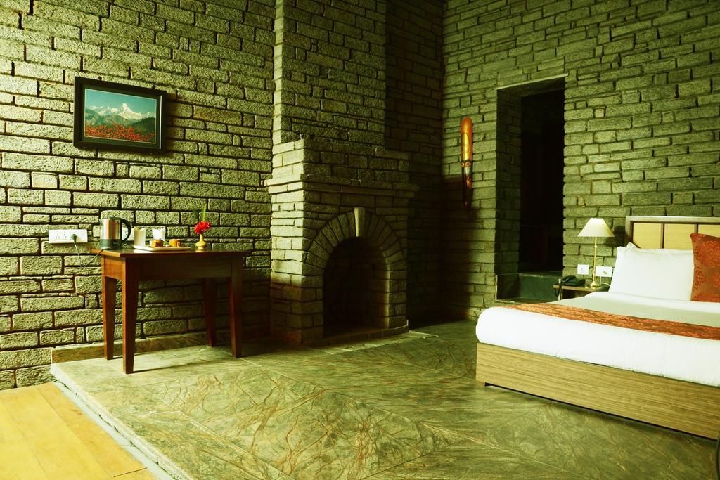 Imperial Heights Hotel Almora Exterior foto