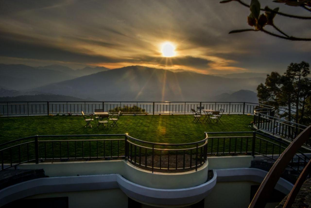 Imperial Heights Hotel Almora Exterior foto
